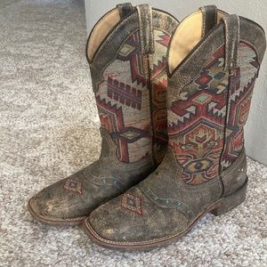 Laredo Scout Aztec square toe boot